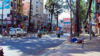 Bán nhà mặt tiền Q1, gần chợ Bến Thành 50m, 81m², 5 tầng, giá 62 tỷ
