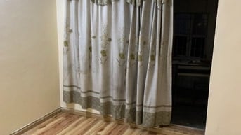 Cho thuê căn hộ tập thể Giảng Võ, diện tích 60m2, 3 phòng, sàn gô