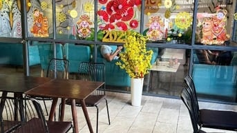 Sang nhượng quán Cafe 400m2 mặt tiền Âu Cơ, đã mở 4 năm