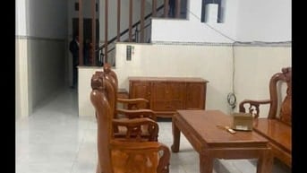 Cần cho thuê nhà nguyên căn hẻm xe hơi đường Chánh Hưng giá 18 triệu
