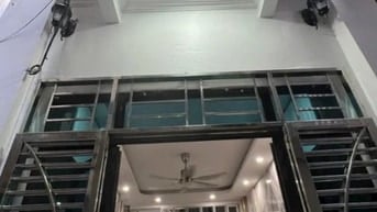Bán nhà phố Hoàng Mai DT 42 m, 4t , MT 3,5 Cách oto 15m , giá 8,350 ty