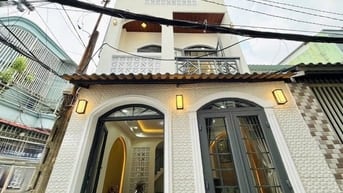 Chủ kẹt tiền bán căn 35 m2 Huỳnh Văn Bánh giá 2 tỷ 980 2 tầng tiệnthuê