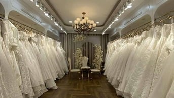 Cho thuê nhà mặt phố Huế 131m 7 tầng giá 6000$/ tháng