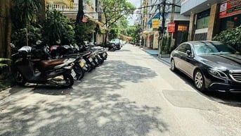 Bán nhà Tây Hồ 5 tầng, 55m2, ô tô ra vào, ngõ thông, 30m ra Hồ Tây