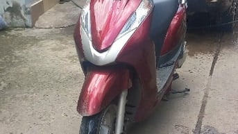Bán xe tay ga Honda Lead 125cc đời 2013 đỏ