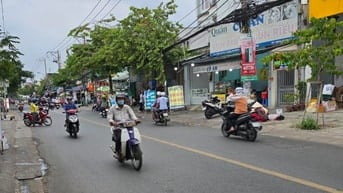 BÁN NHÀ MẶT TIỀN NGAY BÀ HOM SÁT CHỢ DT 152M2 VUÔNG A4 NHỈNH12 TỶ