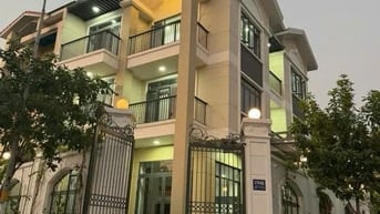 Cần bán căn góc Biệt thự 179/68 Đặng Thùy Trâm, P. 13, Q. Bình Thạnh