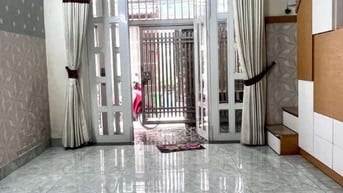 Chủ nhà nợ cần bán gấp nhà 1t1l Huỳnh Mẫn Đạt,Q5,DT 65m2, giá 1tỷ050tr