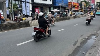 Bán nhà mặt tiền Huỳnh Tấn Phát, Quận 7