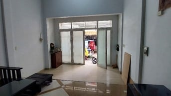 Cho thuê nhà 62/ Chấn Hưng 85m2 3 tầng đúc và sân thượng giá 20 triệu