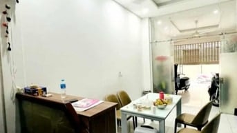 MỘT NHÀ RA PHỐ NGUYÊN HỒNG - PHÂN LÔ - Ô TÔ TRÁNH CHẠY VÒNG QUANH + VỈ