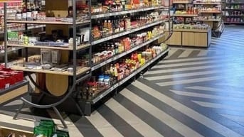 Bách hóa tổng hợp tuyển nhân viên bán hàng và nhân viên kho