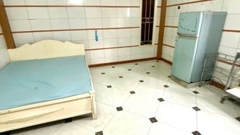Phòng khép kín, cửa sổ thoáng, 20m2, đủ nội thất, Lê Trọng Tấn-La khê