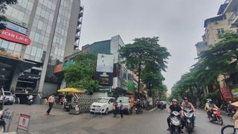 Bán nhà mặt phố Khâm Thiên, Đống Đa, DT 130m2, 5t, mt 4.2m, giá 51.5 t