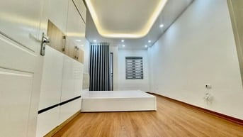 Bán gấp siêu phẩm Cầu giấy, ngõ nông, thoáng,nhỉnh 9 tỷ