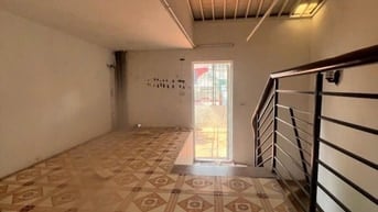 10,5 tỷ nhà mặt phố La Thành to,tìm đâu ra căn thứ hai, vỉa hè oto đỗ