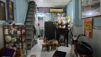  2,96tỷ Nhà 2 lầu P8Q8 , cách mt 30 mét vị trí đẹp SHR khu hiện hữu