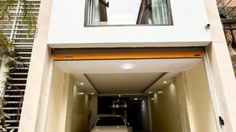 Dòng Tiền Ổn Định 70tr/Tháng! Tòa Nhà Căn Hộ Gia Thụy, Long Biên. 