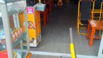 Sang Quán ăn và nước uống đường Lê Văn Lương 