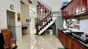 Chủ cần tiền nên bán gấp căn nhà ở Bình Chánh
