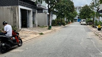 Bán Nhà 10x19m 1 hầm +4 tầng lầu KDC Dương Hồng Bình Hưng 