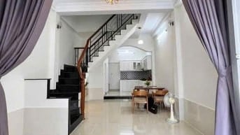 Bán Nhà Mới Gần Chợ Phạm Văn Hai, DT 42,5m2! 