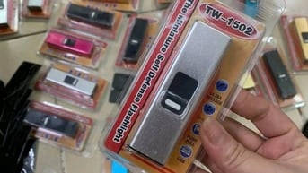 Siêu Phẩm Bảo Vệ Cá Nhân – Móc Khóa Chích Điện