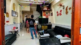 NGỘP BANK BÁN GẤP NHÀ Q7 Đ.LÊ VĂN LƯƠNG 61M2/1TY850, SỔ RIÊNG, HẺM 5M