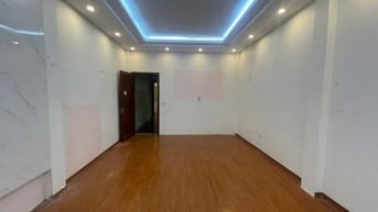 Nhà riêng ngõ phố tân mai nguyễn chính dt65m2x4,5t giá 18tr