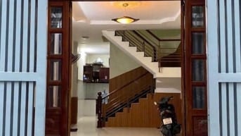 Cô Chú Thanh Lí Nhà Dọn Về Quê, Nhà 52,3m2, Quách Văn Tuấn, Tân Bình.
