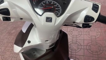 bán xe vision màu trắng , chính chủ biển hải phòng , xe rất đẹp