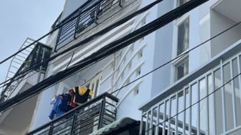 Mặt bằng kinh doanh 100 m2 PhạmThị Ba (ngã tư HTP- Nguễn Thị Thập) Q7