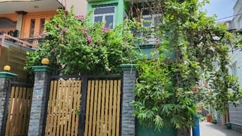 Bán nhà hẻm lớn 2 mặt tiền đuòng Đỗ xuân hợp. 