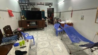 Bán đất tặng nhà - 4m x 19m - hẻm ôtô đường Nguyễn Văn Quá - 4 tỷ 250