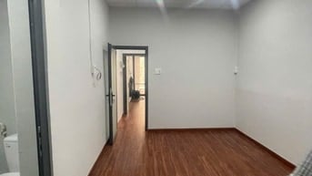 Cho thuê nhà nguyên căn hẻm 3m cách MT NDD 4 căn 3.1x15m, 1 lầu, 2PN