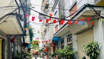 Bán nhà Tân Ấp ngõ rộng thoáng DT56m2 , mặt tiền rộng gần oto