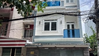 Cho thuê nhà ngay trung tâm quận 7