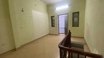 Bán nhà riêng Yên Nghĩa, 130 triệu/m2, 38,5m2, 2PN + 2WC, sát chợ , sá