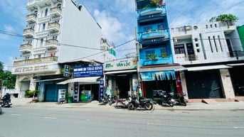 nhà 4 tầng đường rộng 20 m p8 gò vấp