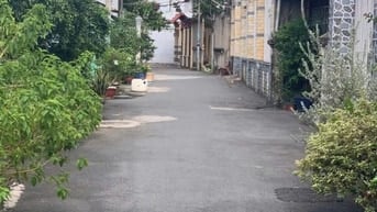 Bán căn miếng đất DT 143m2 MT ở Hóc môn giá 680 triệu.
