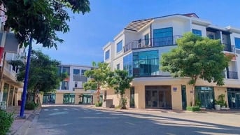 "Nhà Hoàn Công" 3,2tỷ ngay TP.HCM thì ACE nghĩ sao ?? Quá đẹp