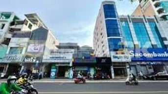 Cần bán nhà mặt tiền đường Hai Bà Trưng, p.6, Q3