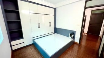 Bán ccmn đường Láng gần Ngã Tư Sở, dt 64m2, 2ngủ, 2 wc, giá 2.65 tỷ.