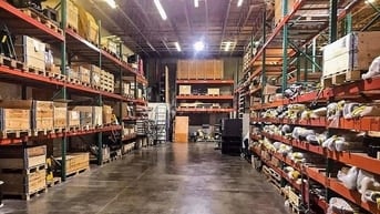 Cần Tuyển Nhân Viên Bán Hàng Đóng Gói Dán Tem Phụ Kho 