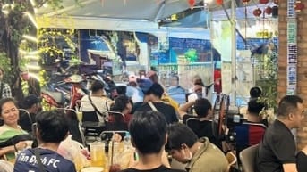 Sang quán caffe căn góc 2 mặt tiền Q7 vị trí cực đẹp