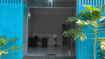 Bán nhà 2/ ngắn DT:4mX12m 1T + lửng 2pn,2w phòng khách bếp