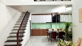 Nhà Thịnh Quang dt 30m/4tang full Noi thât cao cap 