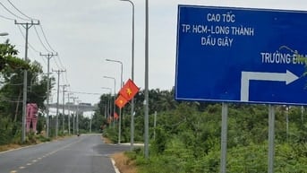 Đất mặt tiền đường nhựa chính Long Phước 