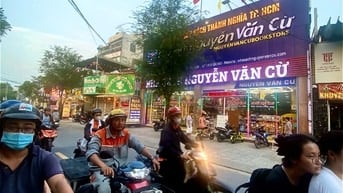 Bán nhà sách Nguyễn Văn Cừ - Mặt tiền Nguyễn Văn Quá, Quận 12, 14x70