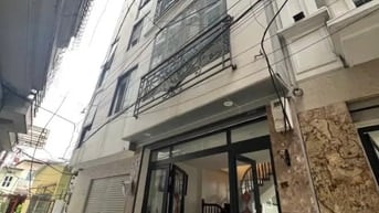 Bán nhà đẹp ngõ phố Nguyễn Văn Cừ  40 m2 x4 tầng full nội thất . Giá 9